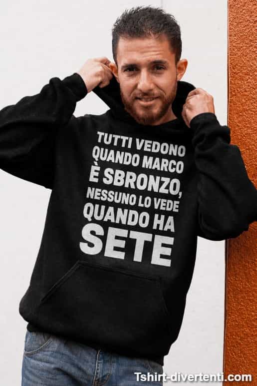 Felpa con cappuccio divertente assetato nome a scelta