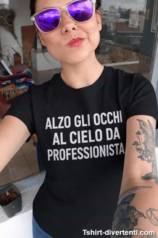 Maglietta divertente alzo gli occhi da professionista