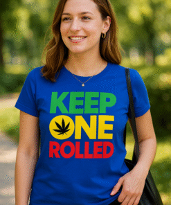 KEEP ONE ROLLED - Maglietta stile rasta