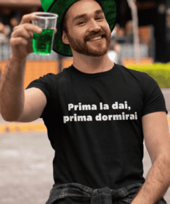 Maglietta divertente prima la dai prima dormirai