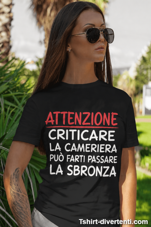 Maglietta divertente non criticare la cameriera