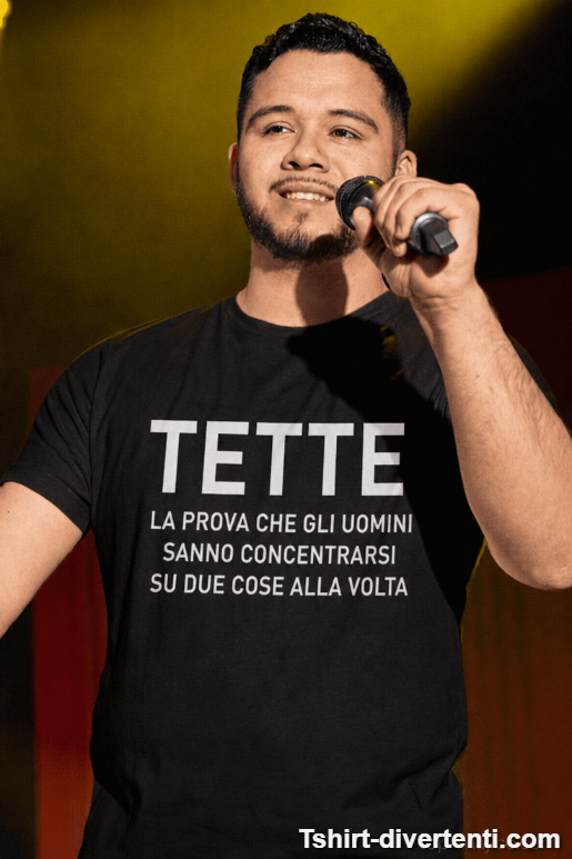 Maglietta divertente tette concentrazione uomini
